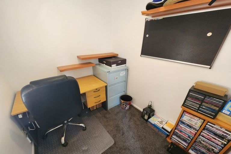 Photo of property in 26 Pohutukawa Crescent, Parklands, Christchurch, 8083