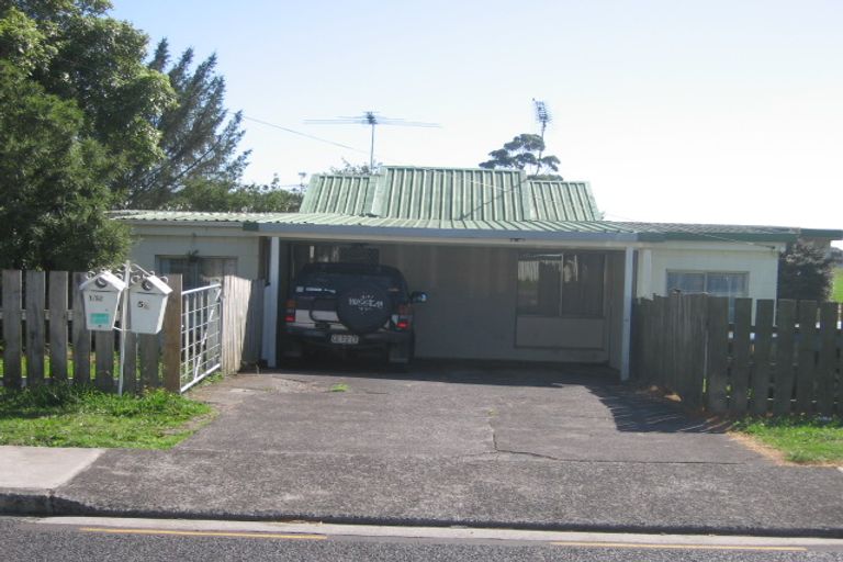 Photo of property in 1/52 Tonar Street, Northcote, Auckland, 0627