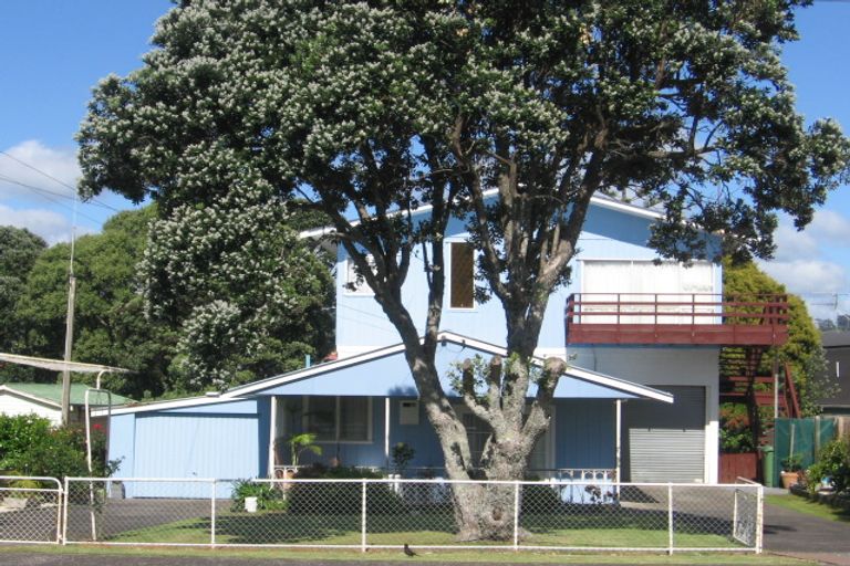 Photo of property in 90 Dillon Street, Waihi Beach, 3611