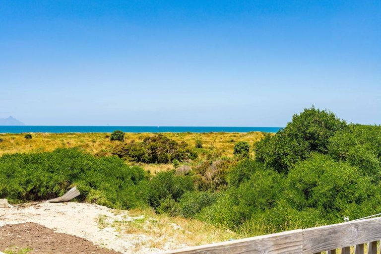 Photo of property in 128 Bream Bay Drive, Ruakaka, 0116