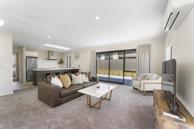 Photo of property in 2 Travertine Street, Cromwell, 9310