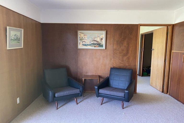 Photo of property in 91 Seaview Road, Piha, New Lynn, 0772