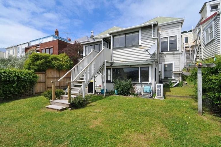 Photo of property in 108a Austin Street, Mount Victoria, Wellington, 6011