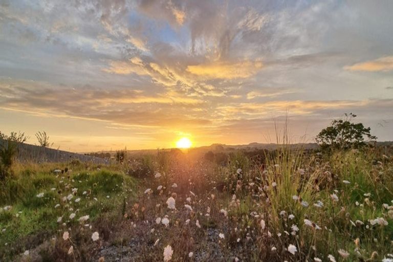 Photo of property in 30 Te Puea Avenue, Meremere, Mercer, 2474