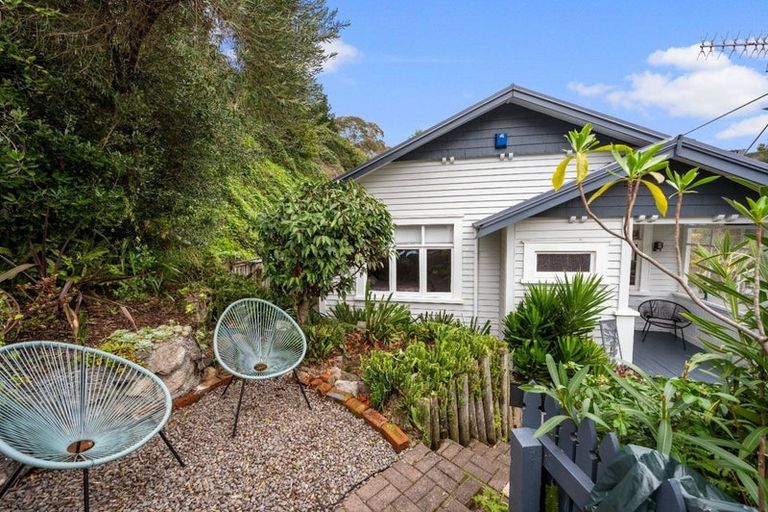 Photo of property in 49 Faraday Street, Hospital Hill, Napier, 4110