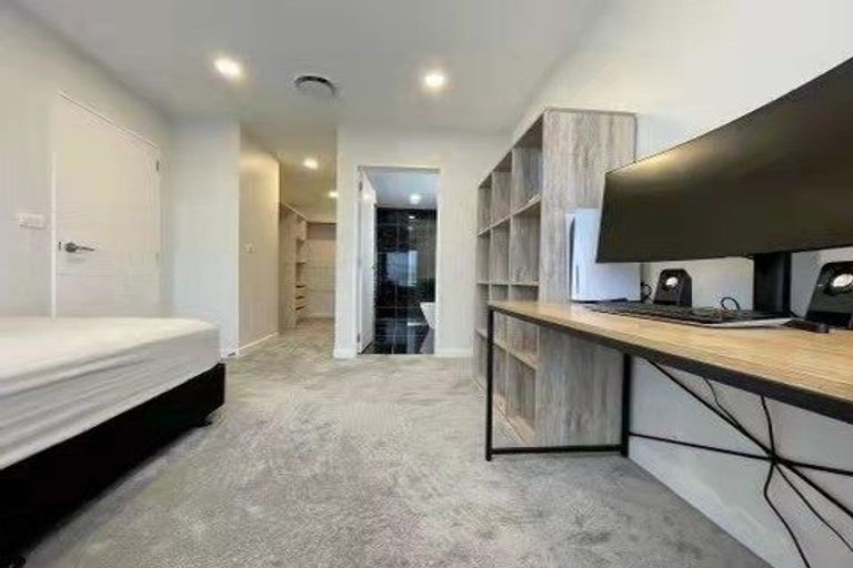 Photo of property in 10 Silvereye Road, Hobsonville, Auckland, 0616