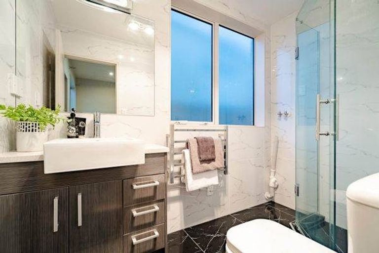 Photo of property in 22 Ballindrait Drive, Flat Bush, Auckland, 2019