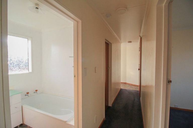 Photo of property in 15 Blackwater Street, Bluff, 9814