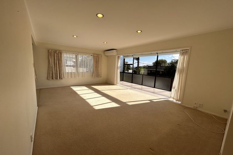 Photo of property in 1/49 Galaxy Drive, Mairangi Bay, Auckland, 0630