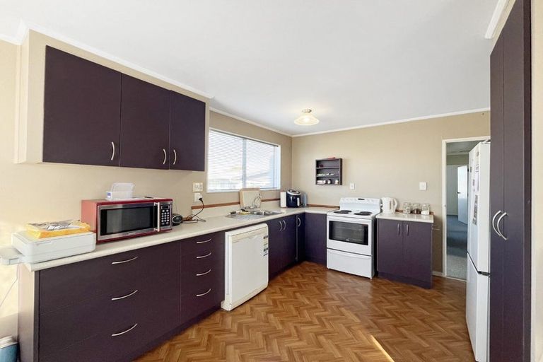 Photo of property in 6 Jupiter Street, Milson, Palmerston North, 4414