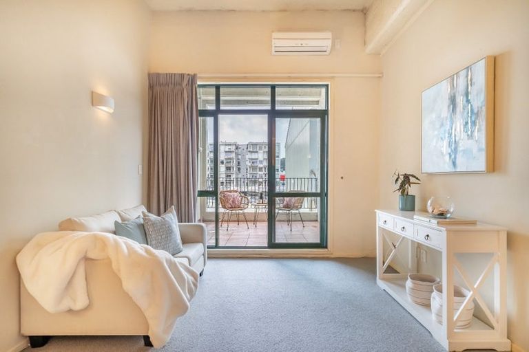 Photo of property in Tennyson Apartments, 16/25 Tennyson Street, Te Aro, Wellington, 6011