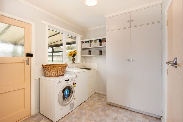 Photo of property in 18 Barnard Avenue, Maraenui, Napier, 4110