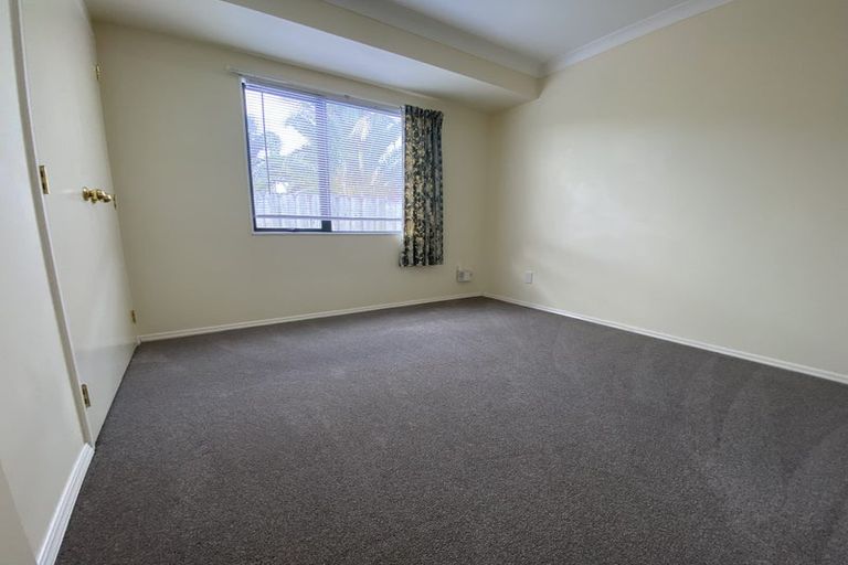 Photo of property in 18 Arlose Place, Westgate, Auckland, 0614