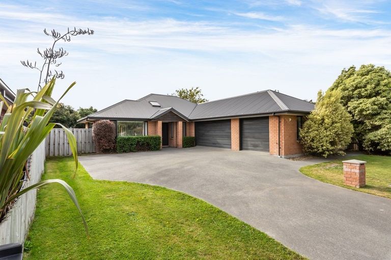 Photo of property in 93 Overbury Crescent, Rolleston, 7614