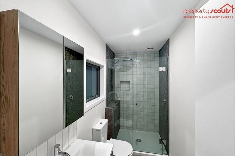 Photo of property in 10/16 Sladden Street, Naenae, Lower Hutt, 5011