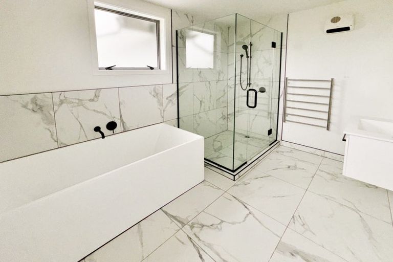 Photo of property in 5 Oldwood Street, Bishopdale, Christchurch, 8053