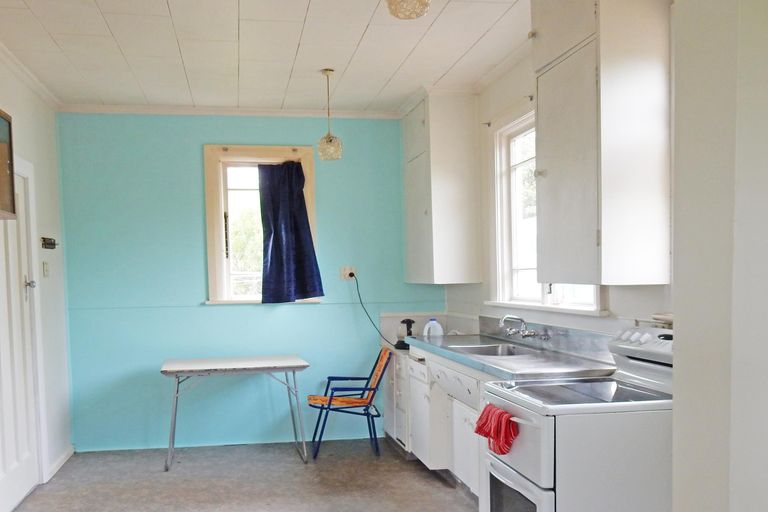 Photo of property in 32 Liverpool Street, Hampden, 9410