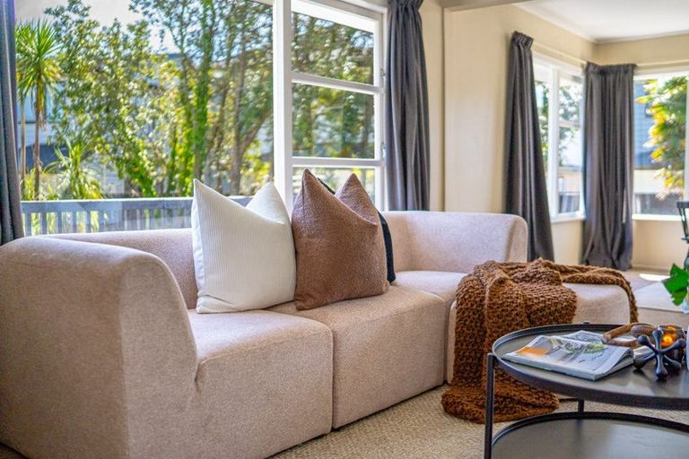 Photo of property in 24 Mackenzie Street, Te Atatu South, Auckland, 0610