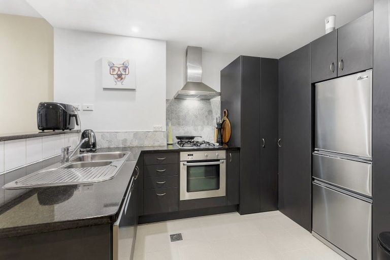 Photo of property in Kate Sheppard Apartments, 3e/42 Molesworth Street, Thorndon, Wellington, 6011
