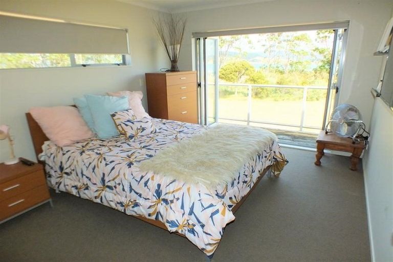 Photo of property in 124 Ti Kouka Crescent, Matarangi, Whitianga, 3592