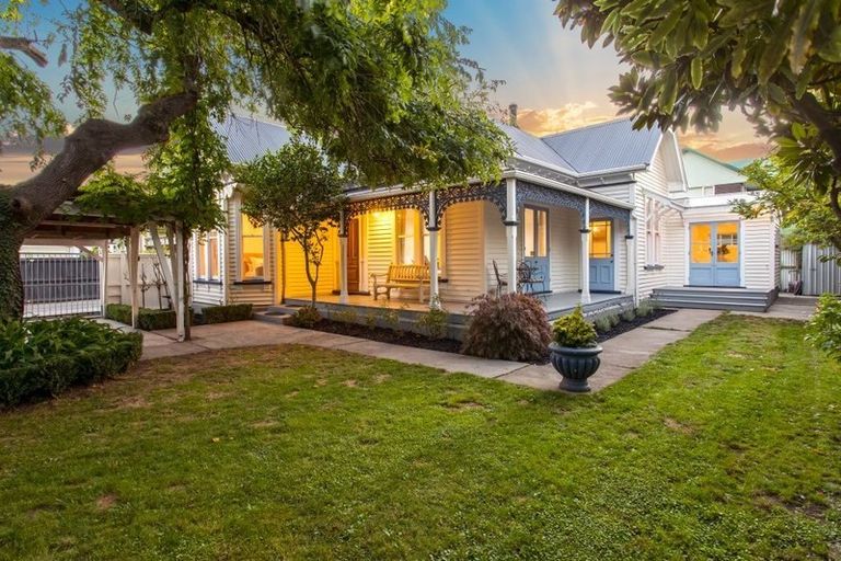 Photo of property in 121 Champion Street, Edgeware, Christchurch, 8013