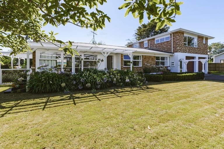 Photo of property in 69 Beach Road, Pahurehure, Papakura, 2113