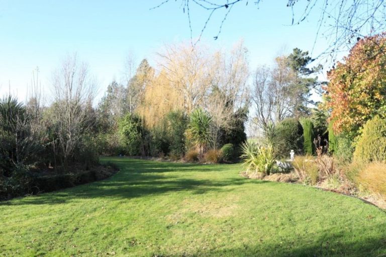Photo of property in 12 Donald Street, Morven, Waimate, 7980