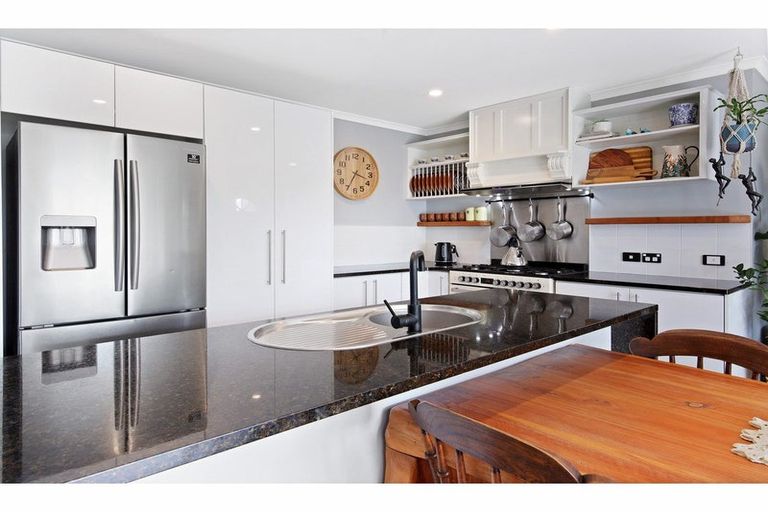 Photo of property in 60a Main North Road, Woodend, 7610