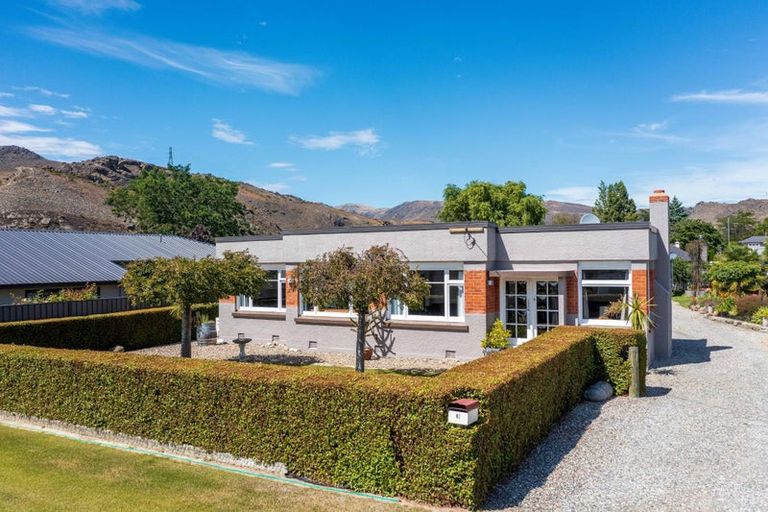 Photo of property in 10 Ray Street, Cromwell, 9310