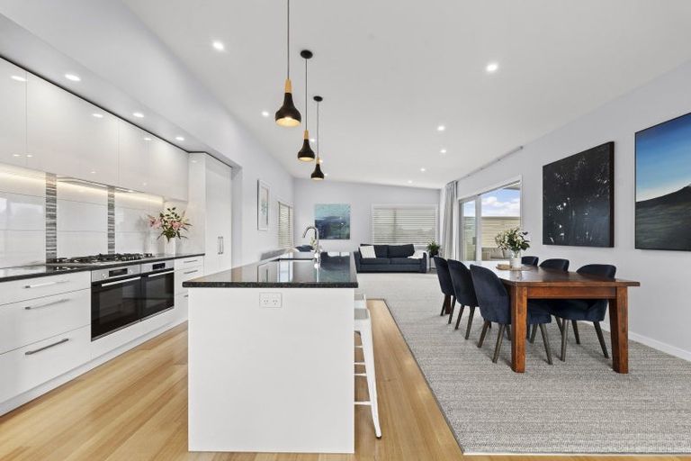 Photo of property in 2 Fern Lane, Whalers Gate, New Plymouth, 4310