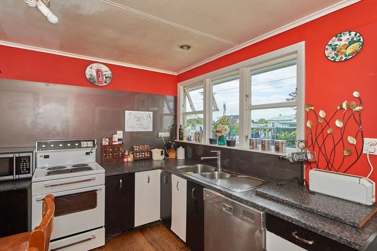 Photo of property in 1 Blenheim Place, Feilding, 4702