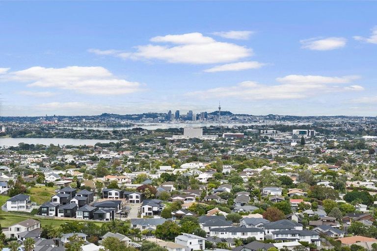 Photo of property in 219 East Coast Road, Campbells Bay, Auckland, 0620