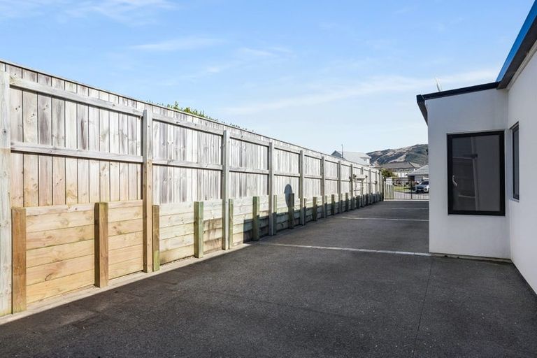 Photo of property in 3 Grace Cove, Aotea, Porirua, 5024