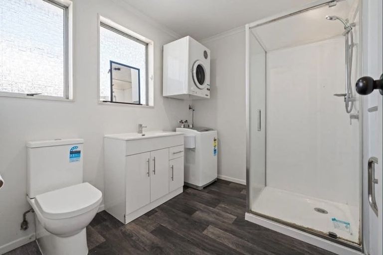 Photo of property in 81 Awanui Street, Merrilands, New Plymouth, 4312