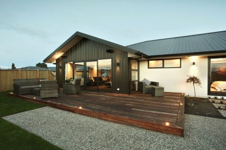 Photo of property in 17 Carrick Place, Mosgiel, 9024