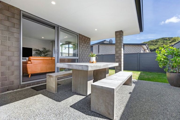 Photo of property in 3 Shearwater Lane, Whitby, Porirua, 5024