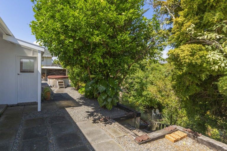 Photo of property in 42 Queens Road, Waikanae Beach, Waikanae, 5036