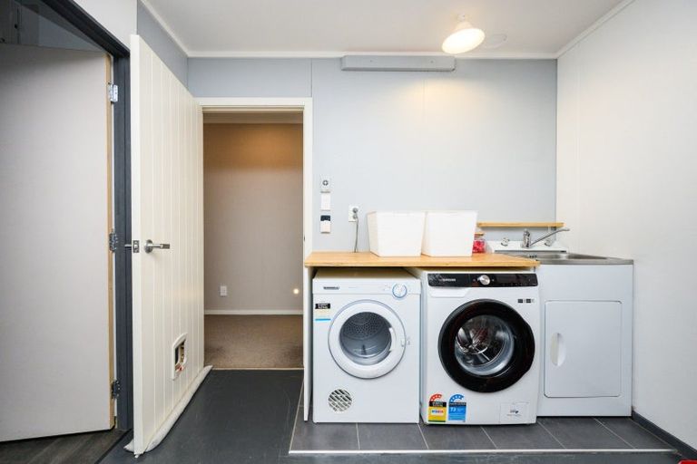 Photo of property in 7 Medallion Court, Kelvin Grove, Palmerston North, 4414