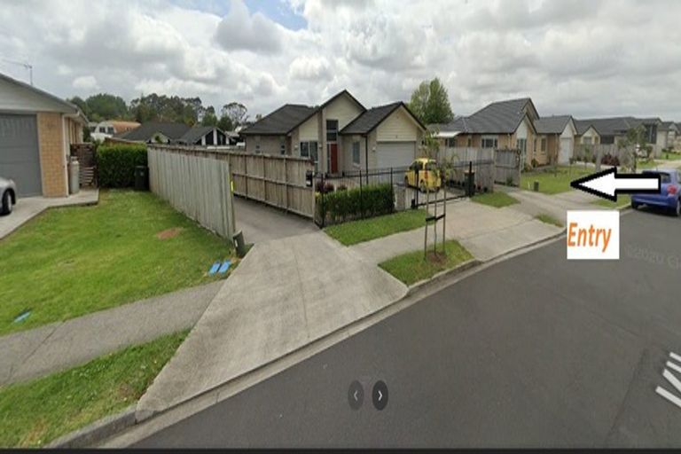 Photo of property in 16 Kilmacrennan Drive, Rosehill, Papakura, 2113