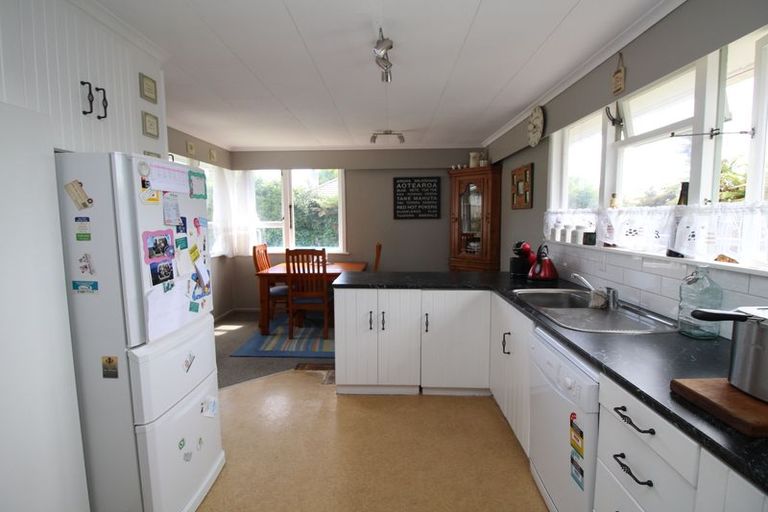 Photo of property in 19 Island View Road, Western Heights, Rotorua, 3015