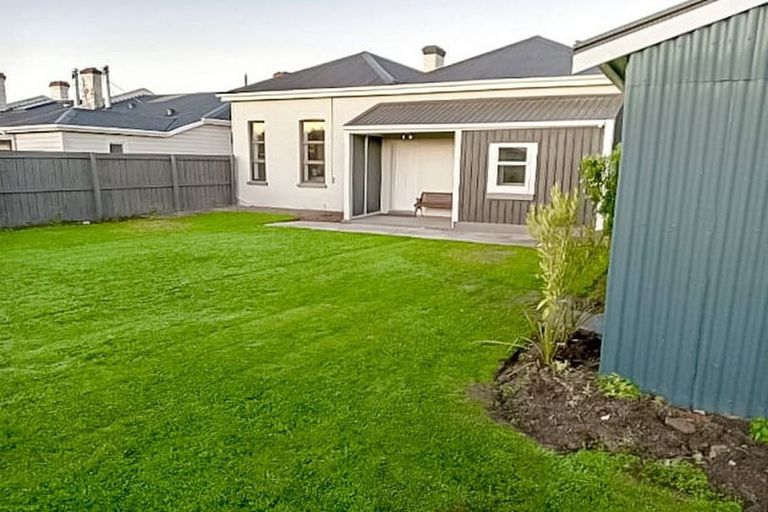 Photo of property in 100 High Street, Waimate, 7924