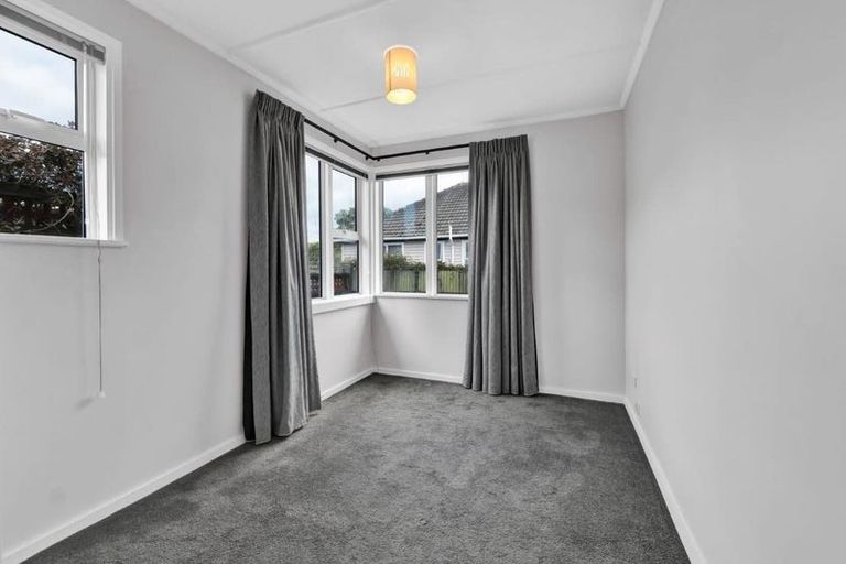 Photo of property in 1/324 Carrington Street, Vogeltown, New Plymouth, 4310