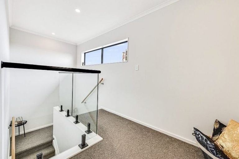 Photo of property in 8 Kaaka Street, Cambridge, 3434
