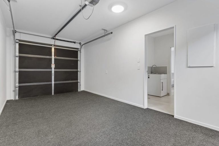 Photo of property in 18 Gosper Road, Takanini, 2112