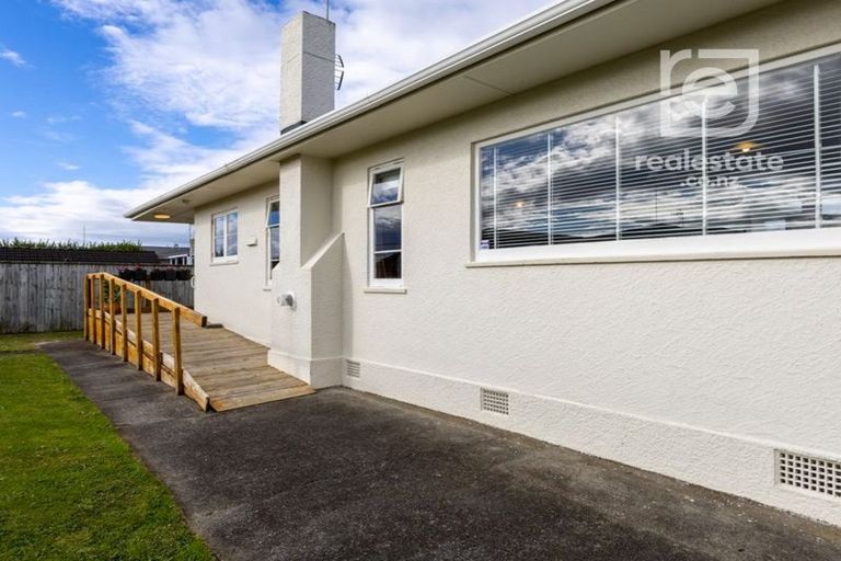 Photo of property in 11 Aberdeen Avenue, Takaro, Palmerston North, 4412