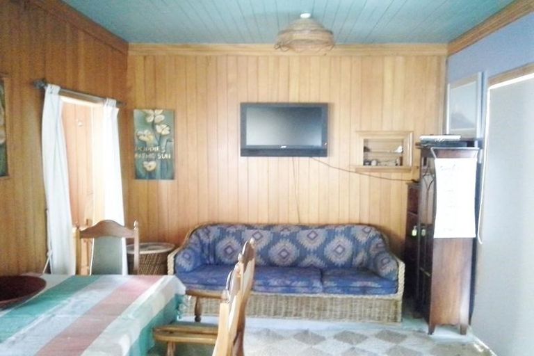 Photo of property in 31 Onaero Beach Road, Onaero, Urenui, 4383