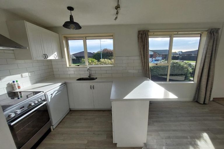 Photo of property in 1/16 Peebles Drive, Hei Hei, Christchurch, 8042