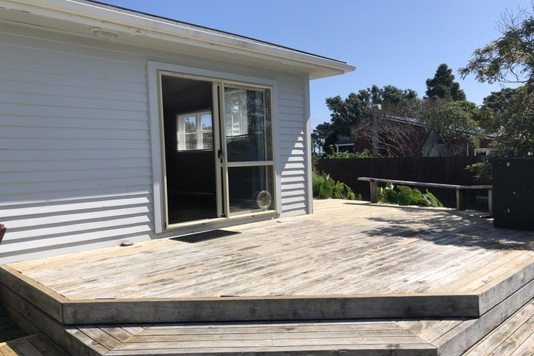 Photo of property in 43 Carthew Street, Okato, 4335