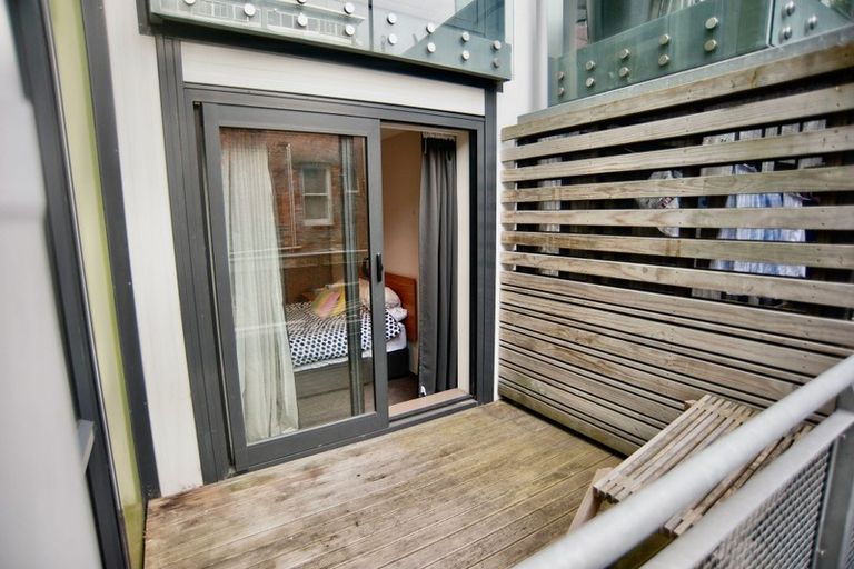 Photo of property in Dual Apartments, 108/142 Vivian Street, Te Aro, Wellington, 6011