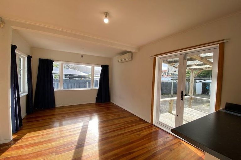 Photo of property in 162 Wainuiomata Road, Wainuiomata, Lower Hutt, 5014